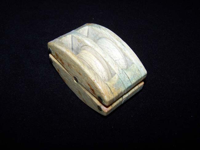 A 19th century Sailor-made ANTIQUE Whalebone 'Double' Ship's Block — image 3